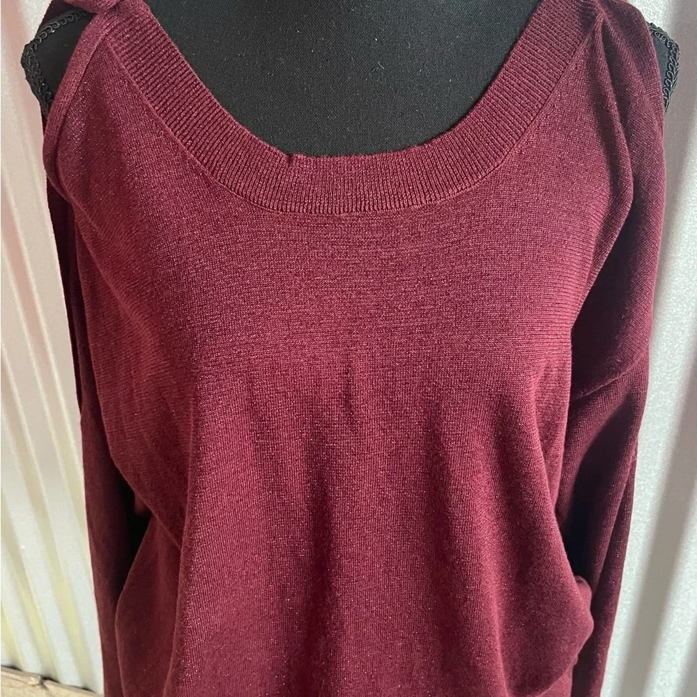 Michael Kors Maroon Red W/Shimmer Long Sleeved Sweater Gold Button Detail Sz 1XL